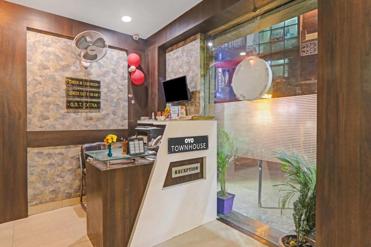 Townhouse 1182 Hotel Tirupati Galaxy Kanpur Buitenkant foto