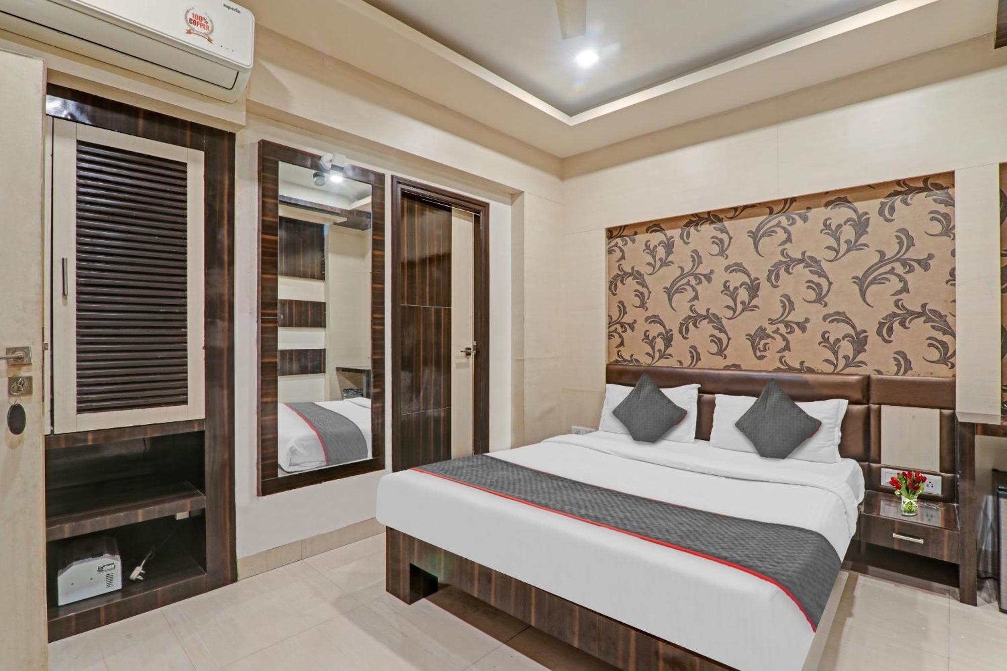 Townhouse 1182 Hotel Tirupati Galaxy Kanpur Buitenkant foto